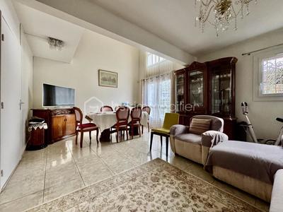 Maison - 105 m² - 5 pièces