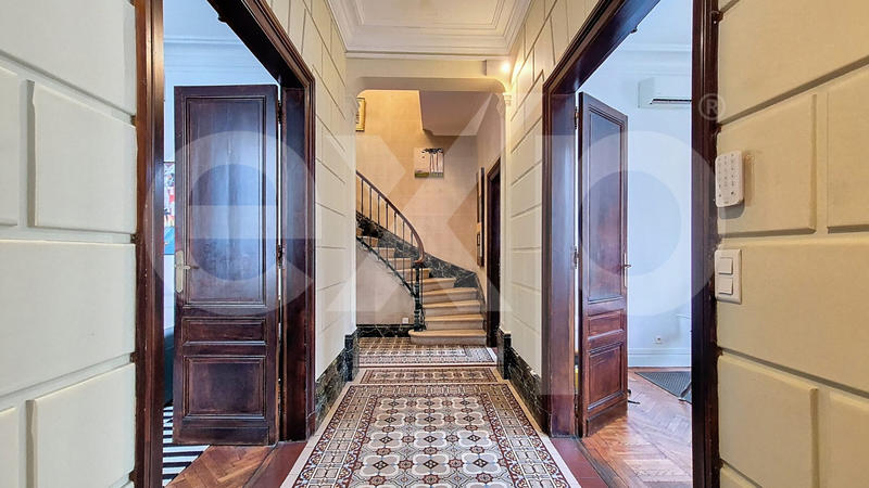 Maison - 177 m² - 8 pièces