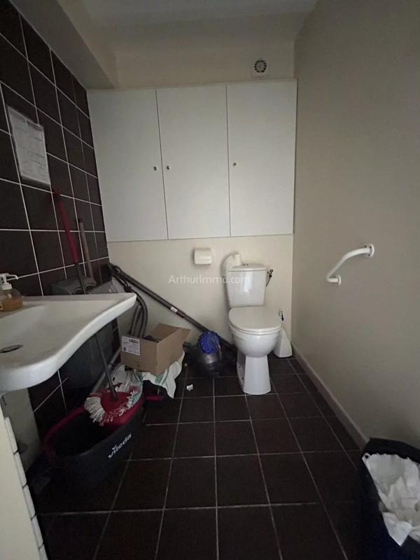 Bureau - 110 m² - 6 pièces