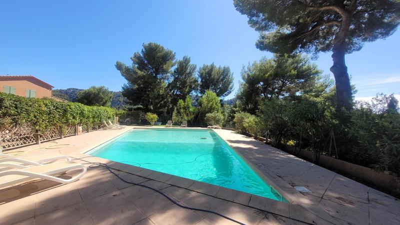 Appartement - 86 m² - 4 pièces