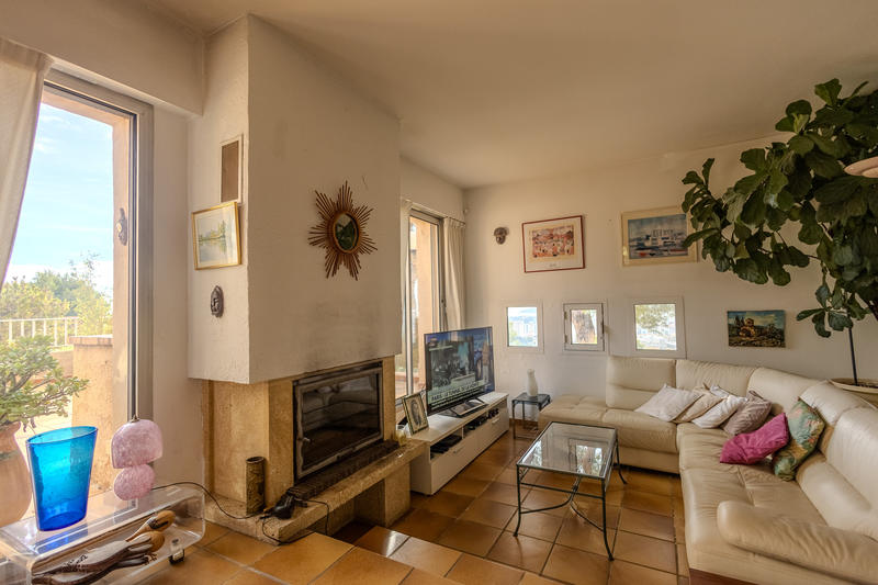 Maison - 250 m² - 5 pièces