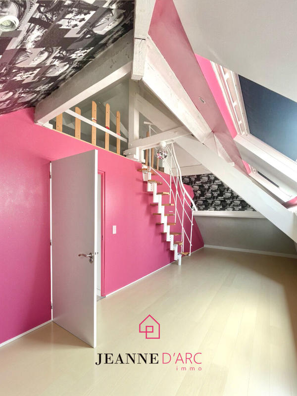 Maison - 219 m² - 7 pièces