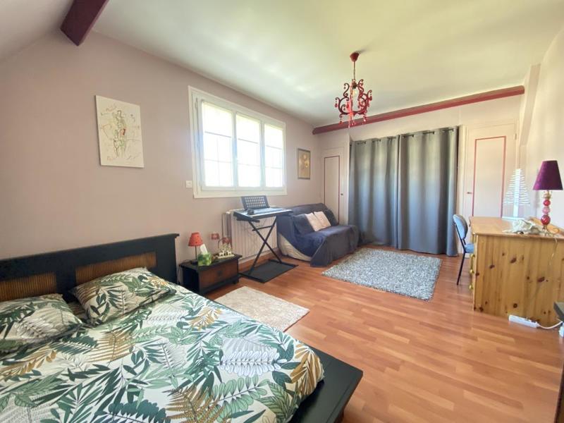 Pavillon - 170 m² - 7 pièces