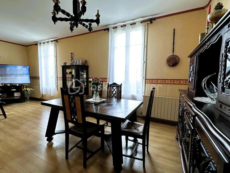 Maison traditionnelle - 105 m² - 5 pièces