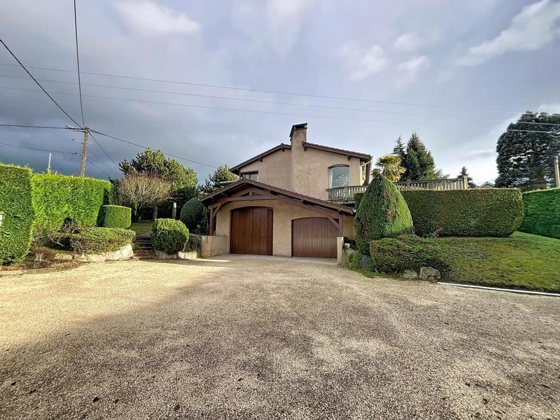 Maison - 152 m² - 7 pièces