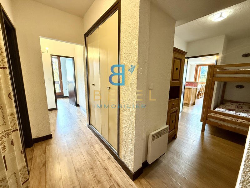 Appartement - 93 m² - 5 pièces