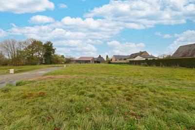 Terrain constructible - 1 200 m²