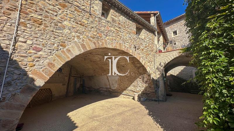 Maison - 183 m² - 5 pièces