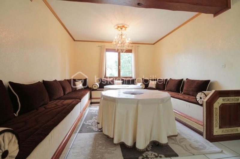 Maison - 140 m² - 5 pièces