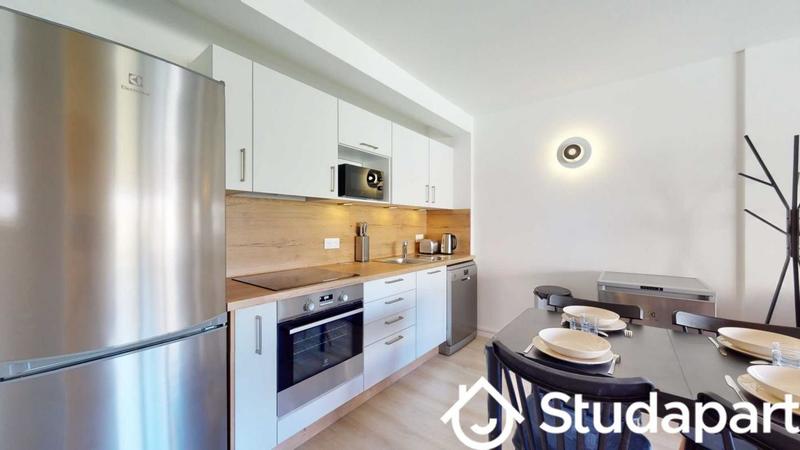 Chambre - 11 m² - 1 pièce