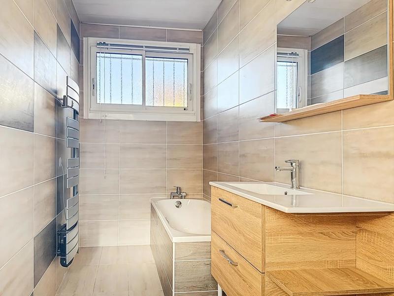 Maison - 144 m² - 6 pièces