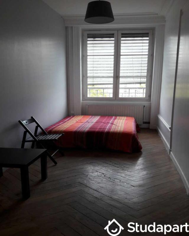 Chambre - 60 m² - 1 pièce