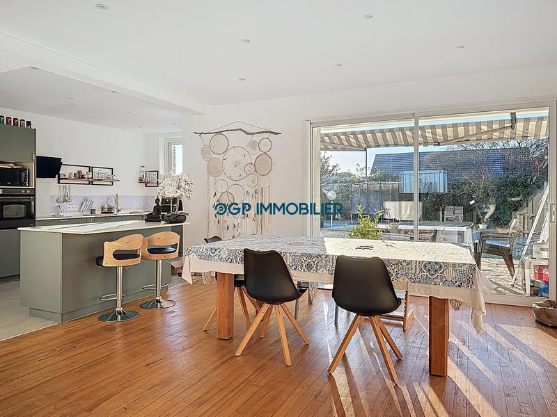 Maison - 146 m² - 5 pièces