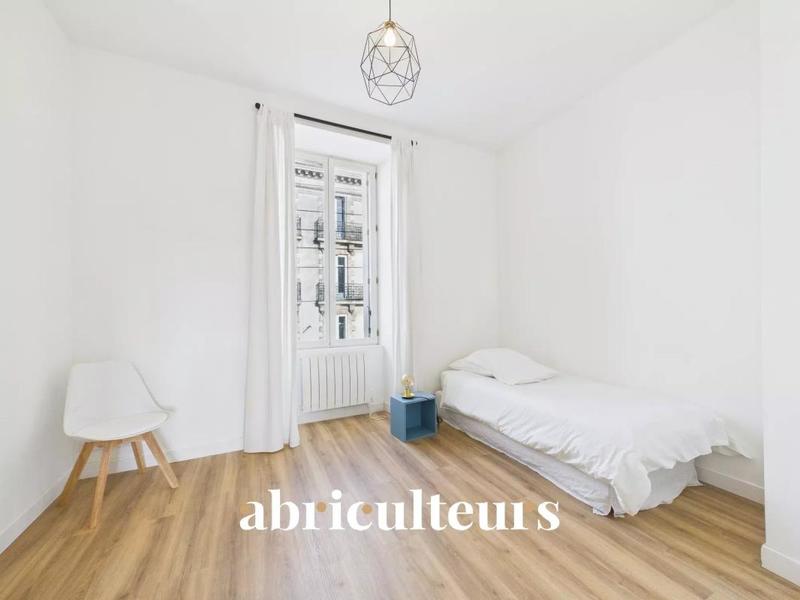 Appartement - 94 m² - 4 pièces