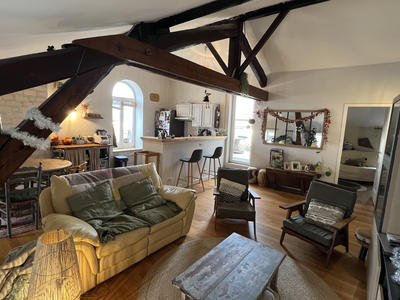 Appartement - 100 m² - 4 pièces