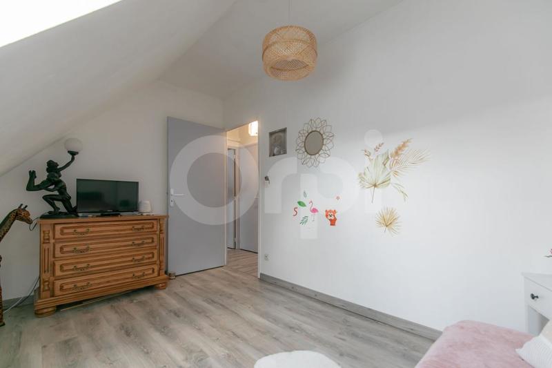 Maison - 99 m² - 4 pièces