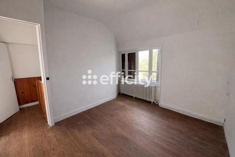 Maison - 195 m² - 7 pièces