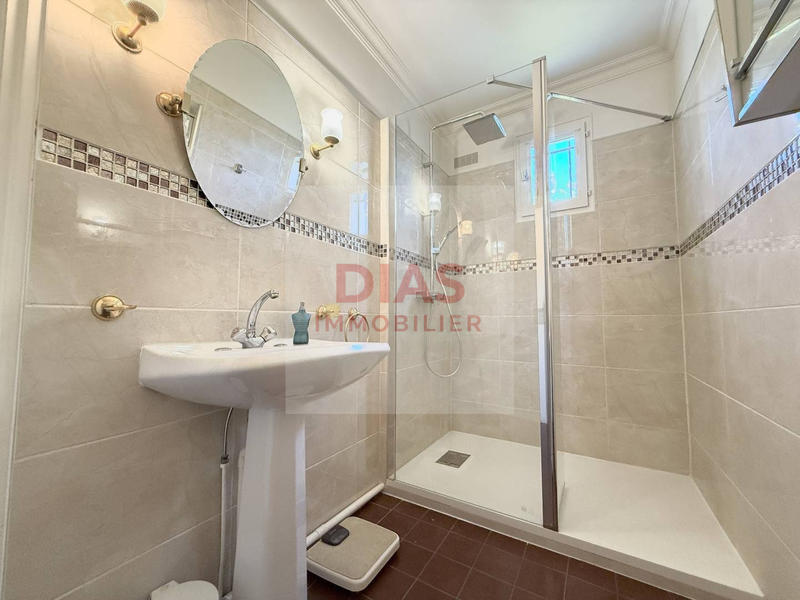 Maison - 140 m² - 2 pièces