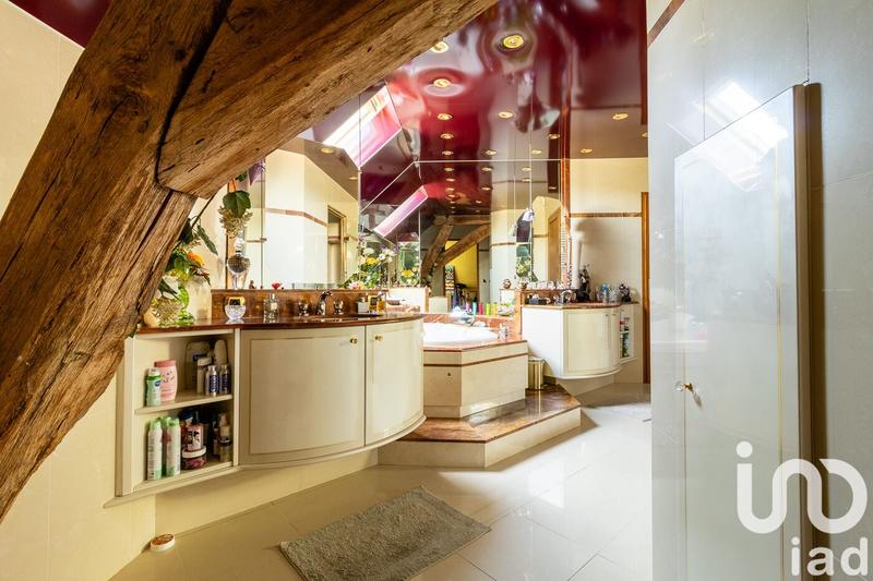 Maison - 655 m² - 14 pièces