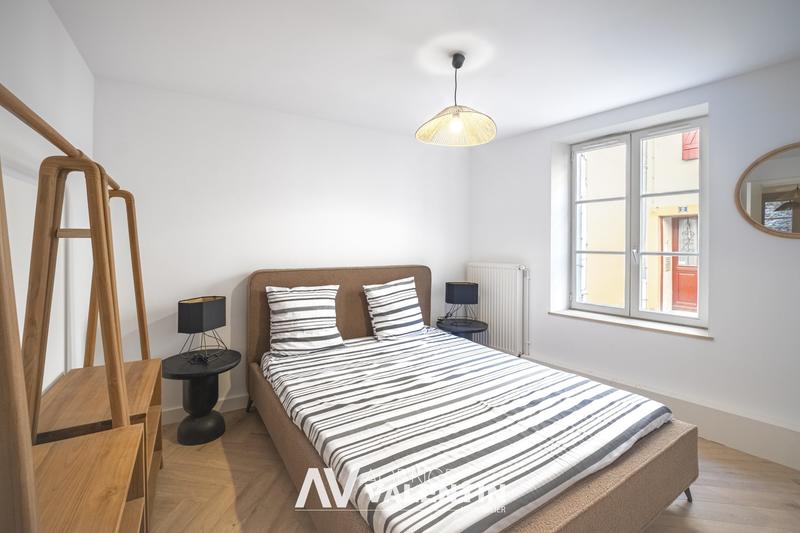 Appartement - 108 m² - 5 pièces