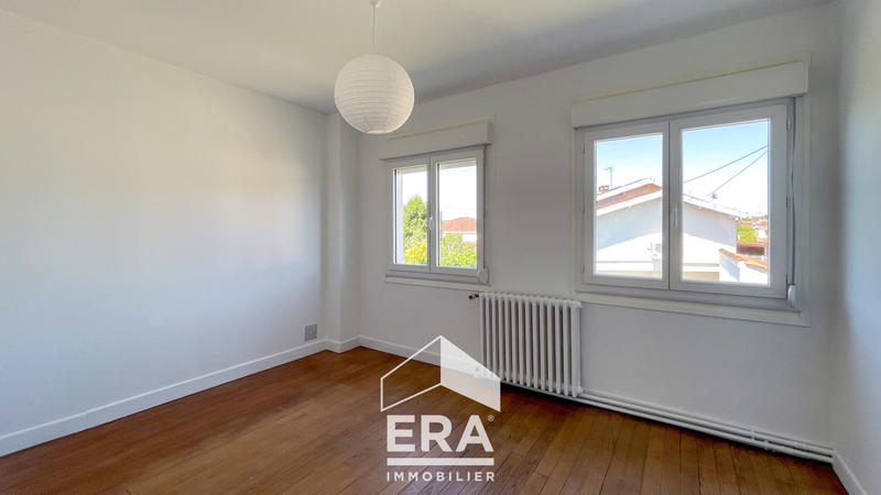 Maison - 80 m² - 5 pièces