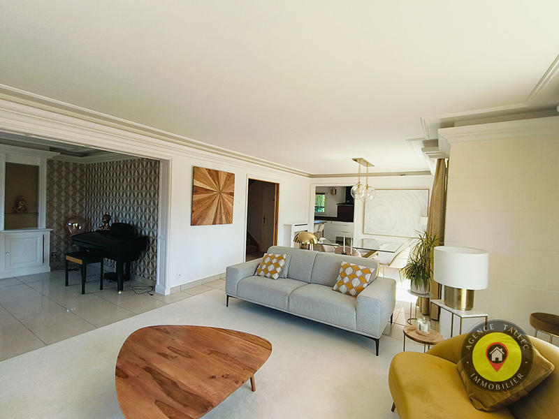 Maison - 168 m² - 6 pièces