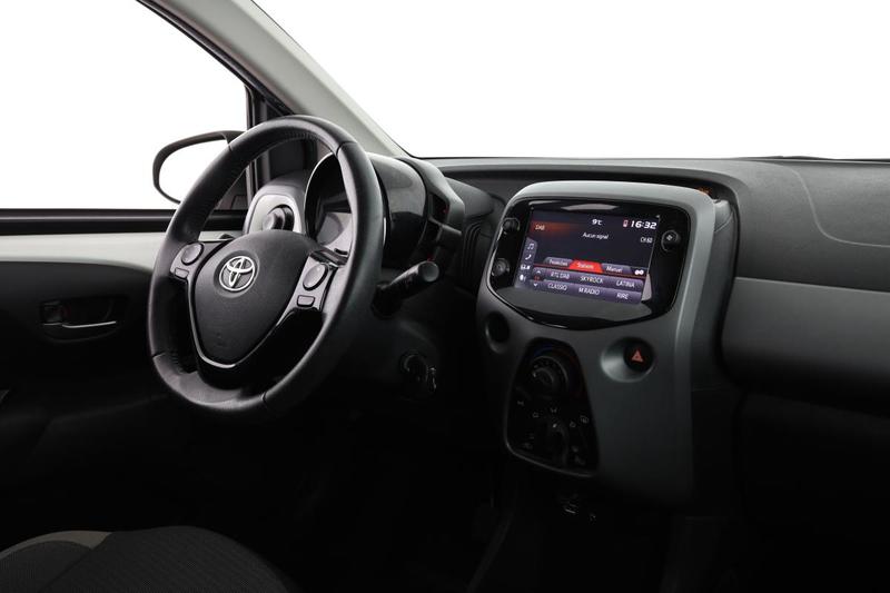 Toyota Aygo 1.0 Vvt-i X-Play X-Shift 5p 72 ch