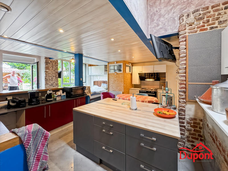 Maison - 338 m² - 8 pièces