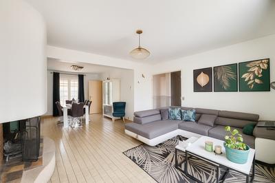 Maison - 157 m² - 7 pièces