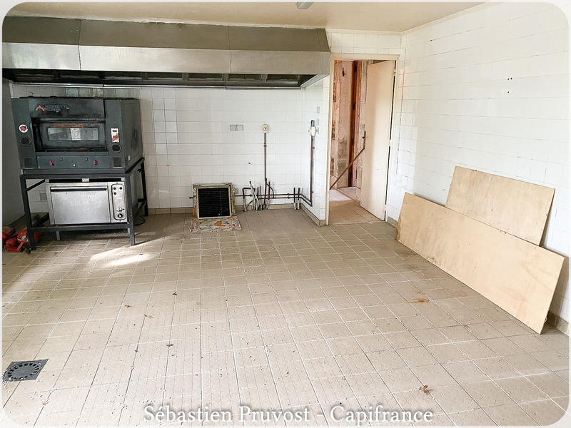 Maison en pierre - 642 m² - 22 pièces