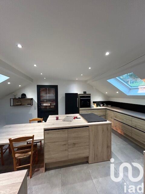 Maison - 216 m² - 6 pièces