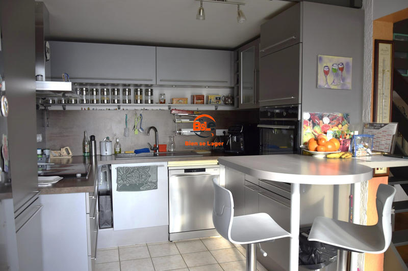 Maison traditionnelle - 160 m² - 5 pièces