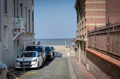 Maison - 280 m² - 10 pièces