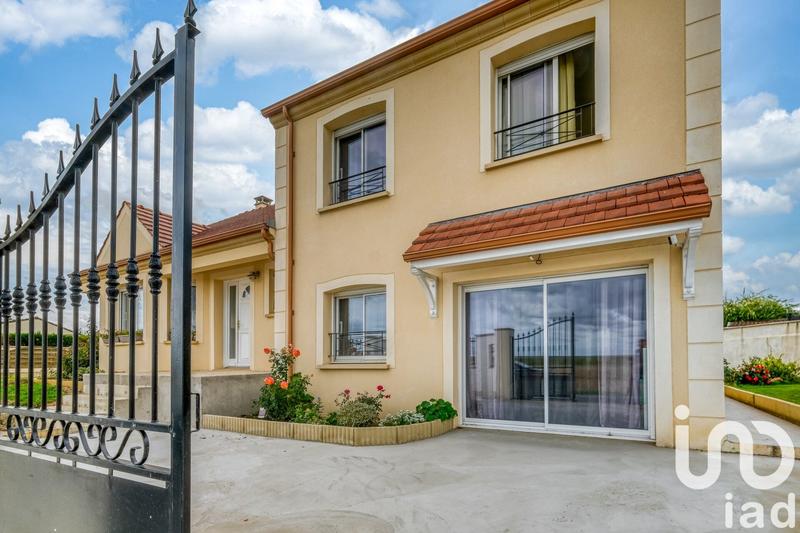 Maison - 163 m² - 7 pièces