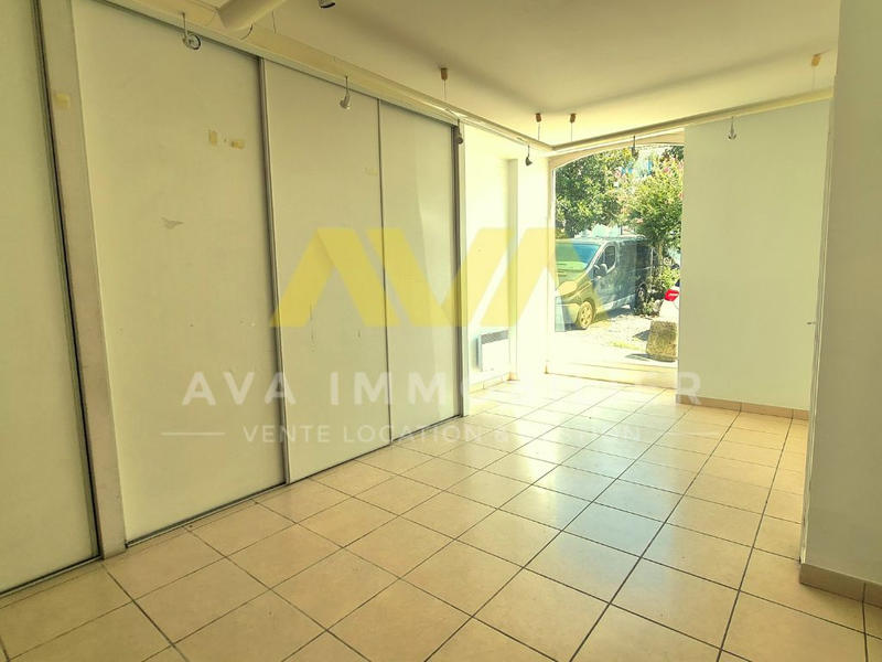 Bureau - 95 m² - 6 pièces