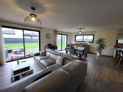 Maison contemporaine - 140 m² - 6 pièces