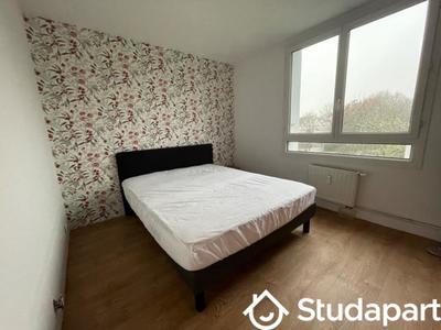 Appartement - 95 m² - 6 pièces