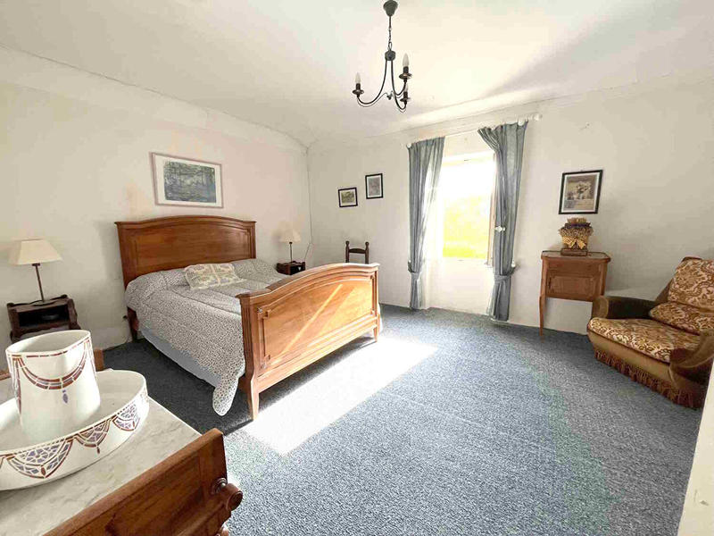 Maison - 199 m² - 7 pièces