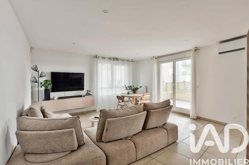 Appartement - 80 m² - 4 pièces