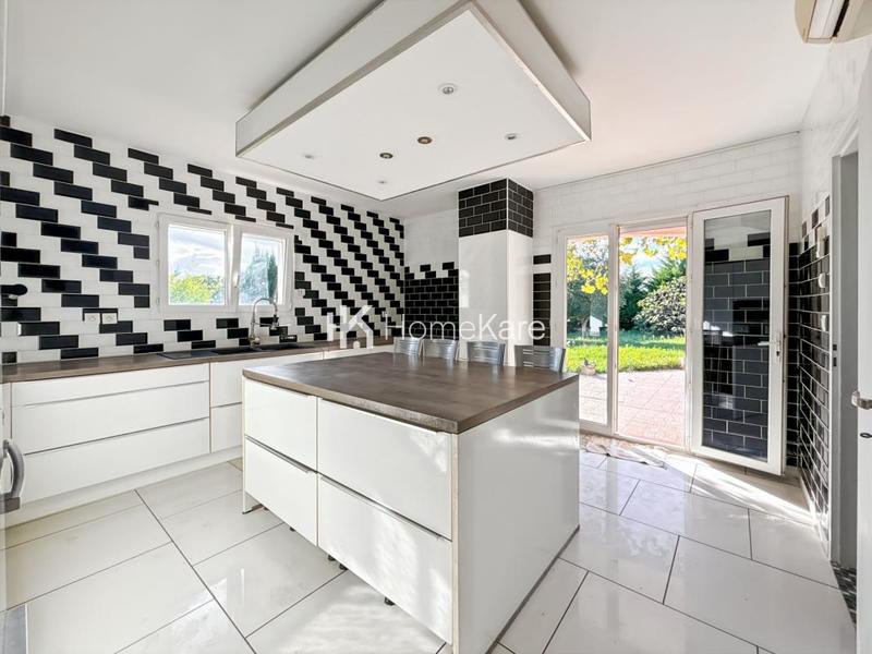 Maison - 150 m² - 5 pièces