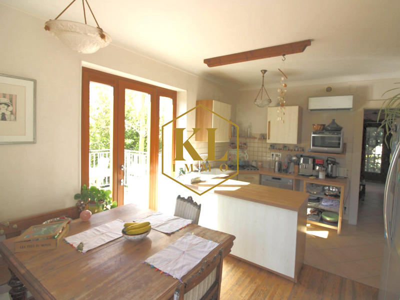 Maison - 171 m² - 7 pièces