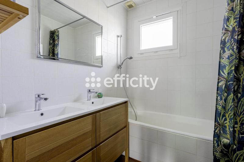 Maison - 152 m² - 6 pièces