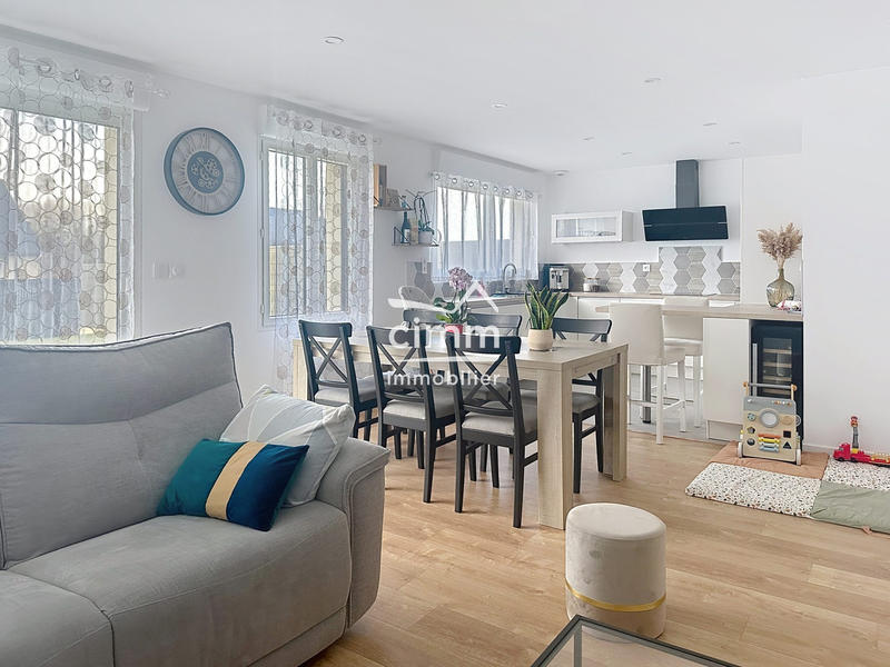 Maison - 103 m² - 5 pièces