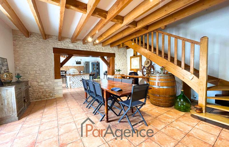 Maison - 189 m² - 6 pièces