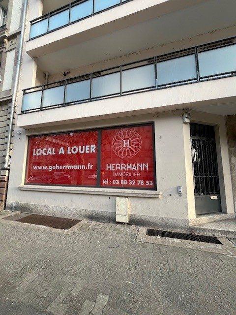 Local commercial - 84 m² - 2 pièces