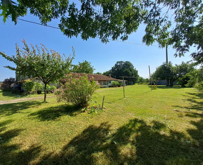 Propriété - 125 m² - 6 pièces