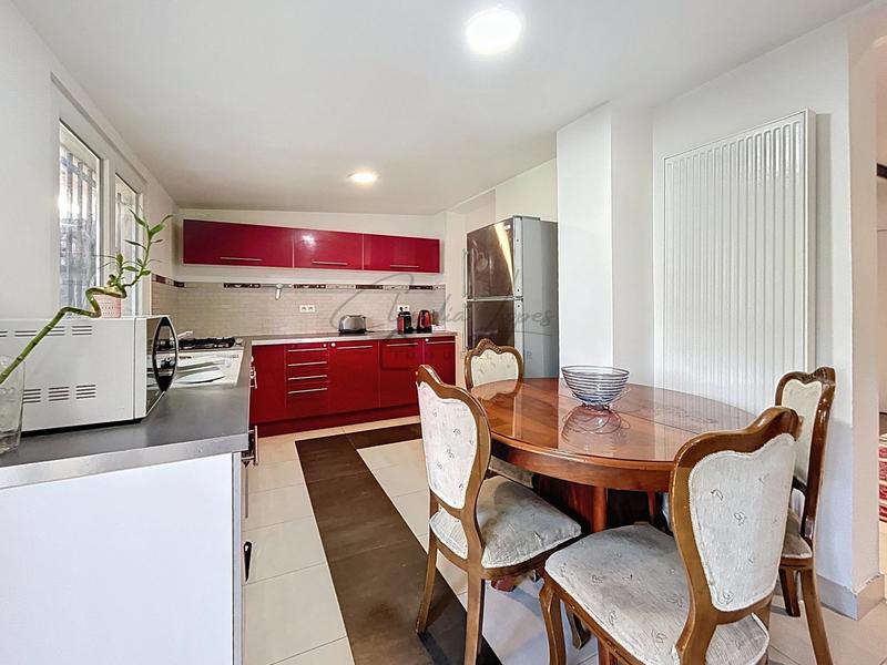 Maison - 160 m² - 8 pièces