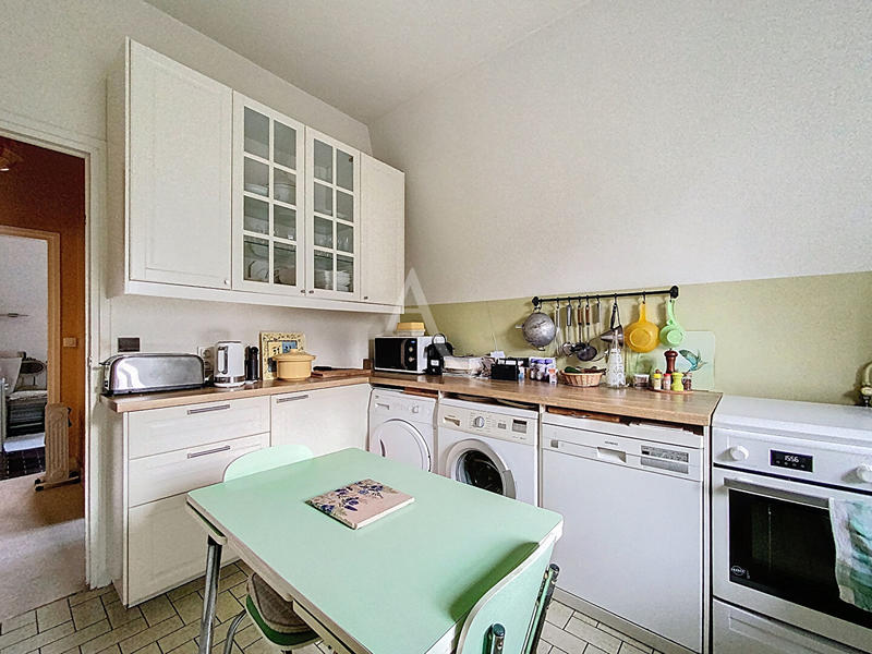 Appartement - 90 m² - 4 pièces