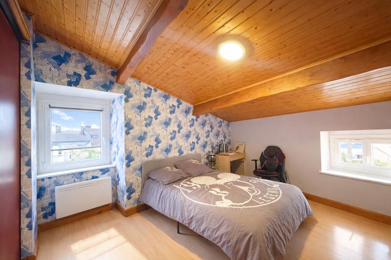 Maison - 209 m² - 7 pièces