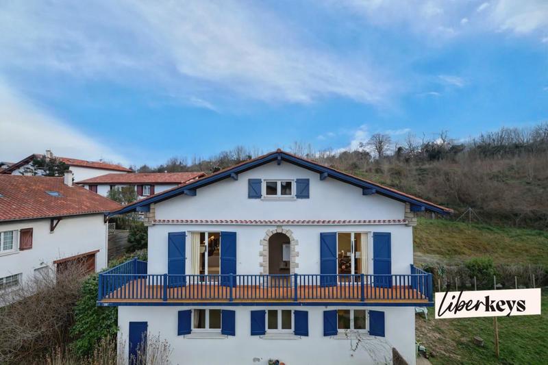 Appartement - 260 m² - 7 pièces